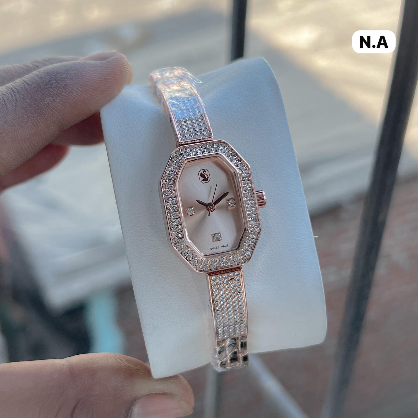 Elegnt Svarovski women’s watch featuring a rose gold