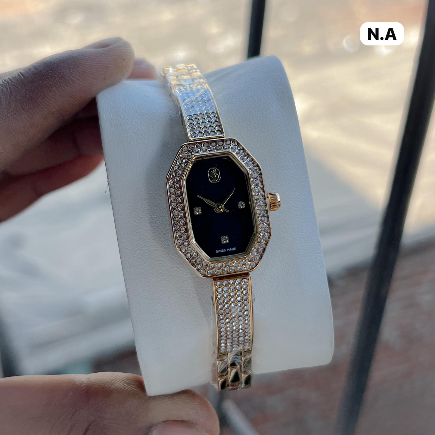 Elegnt Svarovski women’s watch featuring a rose gold