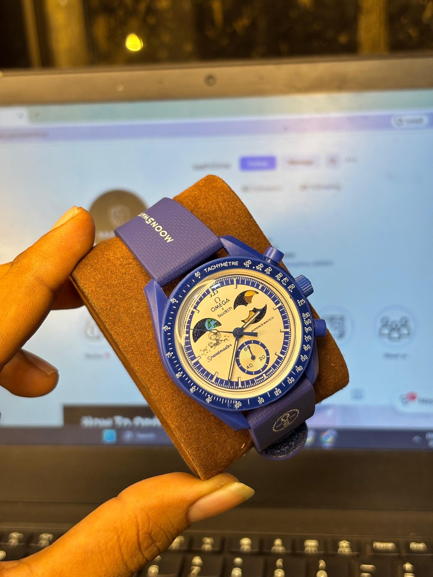 Sun and moon Working watch