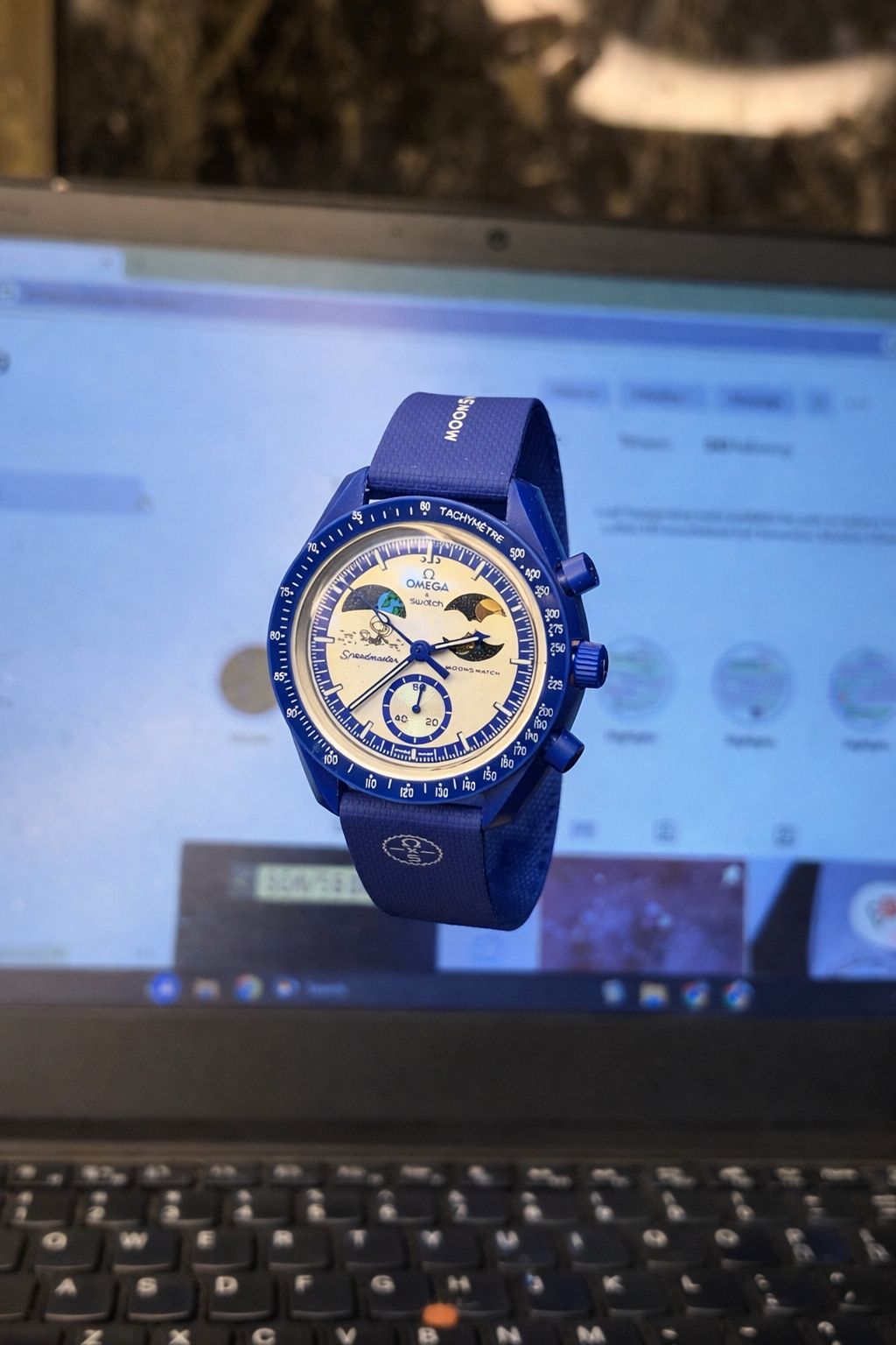 Sun and moon Working watch
